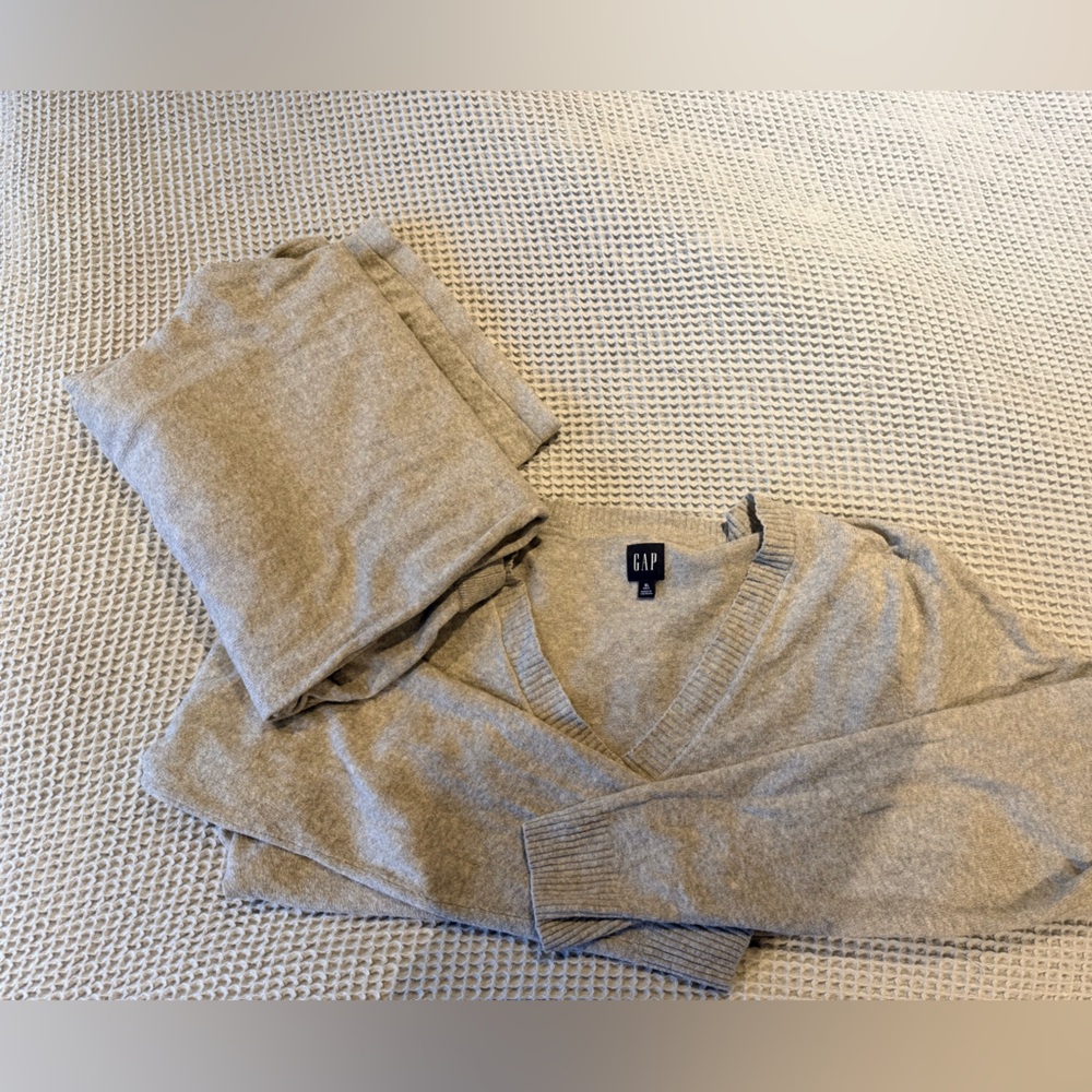 GAP CashSoft Heather Gray Sweater and Wide Leg Pants SET